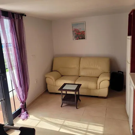 Apartamento Martha Anexo Con Piscina Y Jardin *